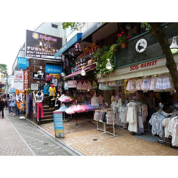 รูปถ่าย ญี่ปุ่น(Japan) โตเกียว(Tokyo) ถนนทาเคชิตะ(Takeshita Street) 2010-06 5