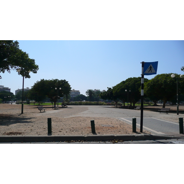 รูปถ่าย อิสราเอล(Israel) เทลอาวีฟ(Tel Aviv) จัตุรัสกิการ์ฮาเมดีนา(Kikar Hamedina) 2007-06 14