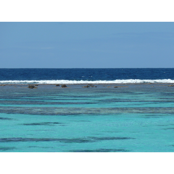 รูปถ่าย นิวแคลิโดเนีย(New Caledonia) เกาะลีฟู(Lifou) หมู่บ้านมู(Mu) 2010-05 44