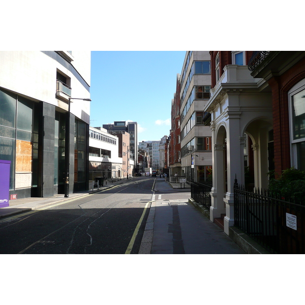 รูปถ่าย อังกฤษ(United Kingdom) ลอนดอน(London) ถนนนอร์ธโรว์(North Row) 2007-09 12