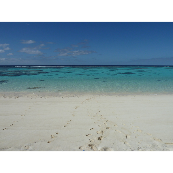 รูปถ่าย นิวแคลิโดเนีย(New Caledonia) เกาะลีฟู(Lifou) หมู่บ้านมู(Mu) 2010-05 33
