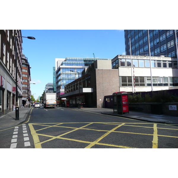 รูปถ่าย อังกฤษ(United Kingdom) ลอนดอน(London) ถนนนอร์ธโรว์(North Row) 2007-09 18