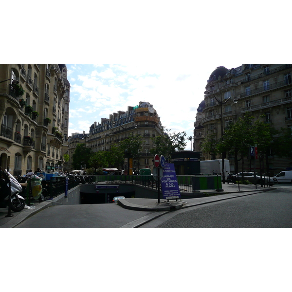 รูปถ่าย ฝรั่งเศส(France) ปารีส(Paris) คุ้มที่ 17 (17th Arrondissement) ถนนฌูฟรัว-ดาบ็อง(Rue Jouffroy d'Abbans) 2007-05 20