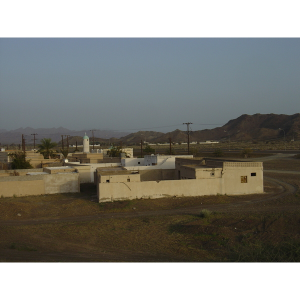 รูปถ่าย โอมาน(Oman) มาฮาดา(Mahada) 2005-03 5