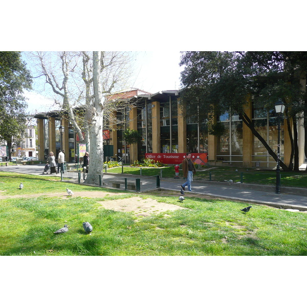รูปถ่าย ฝรั่งเศส(France) แอ็กซ์-อ็อง-โพรว็องส์(Aix en Provence) จัตุรัสนายพลเดอโกล(Place du General de Gaulle) 2008-04 3
