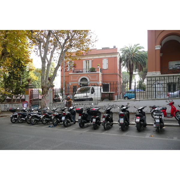 รูปถ่าย อิตาลี(Italy) โรม(Rome) ถนนนีโกลาฟาบรีซี(Via Nicola Fabrizi) 2007-11 2