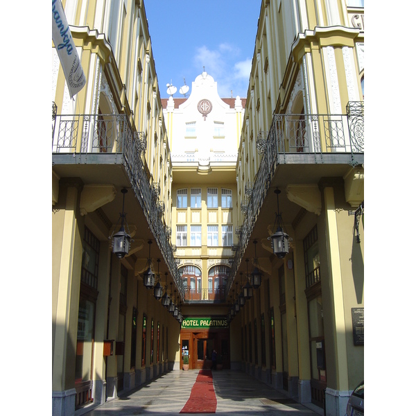 รูปถ่าย ฮังการี(Hungary) เปคส์(Pecs) 2005-03 93