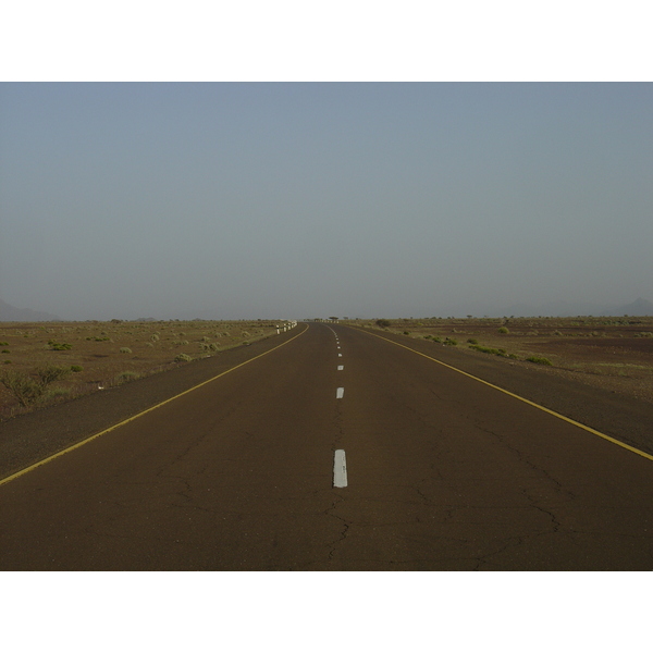 รูปถ่าย โอมาน(Oman) จากบูไมิไปถนนมาฮาดา(Buraimi to Mahada road) 2005-03 25