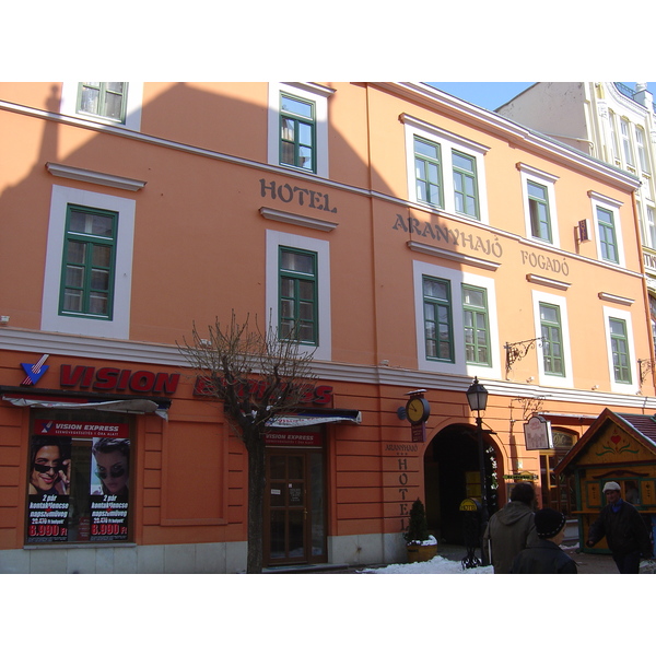 รูปถ่าย ฮังการี(Hungary) เปคส์(Pecs) 2005-03 34