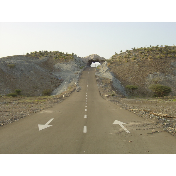 รูปถ่าย โอมาน(Oman) จากบูไมิไปถนนมาฮาดา(Buraimi to Mahada road) 2005-03 22