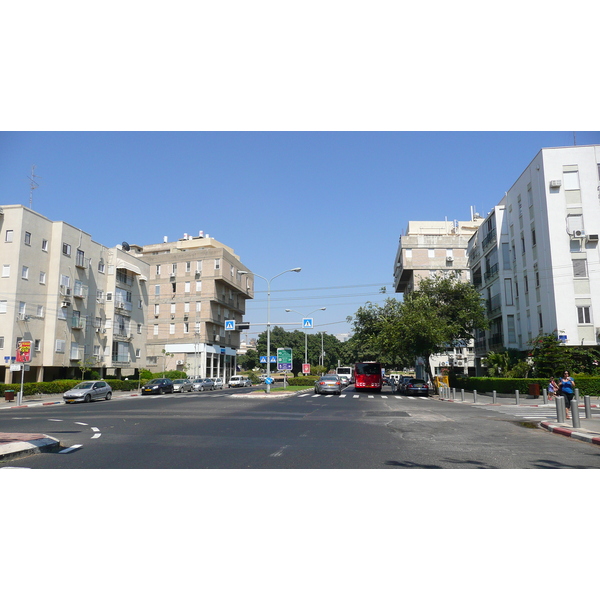 รูปถ่าย อิสราเอล(Israel) เทลอาวีฟ(Tel Aviv) ถนนจาบอตินสกี(Jabotinsky Street) 2007-06 18
