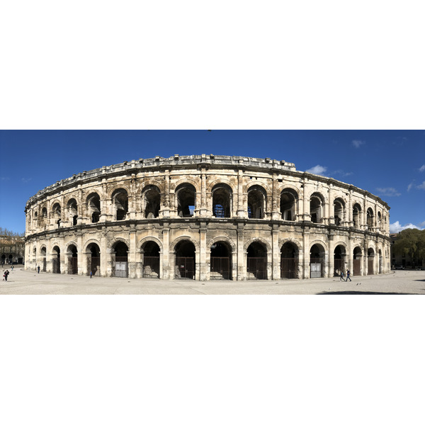 รูปถ่าย ฝรั่งเศส(France) นีเมอ(Nimes) 2021-05 18