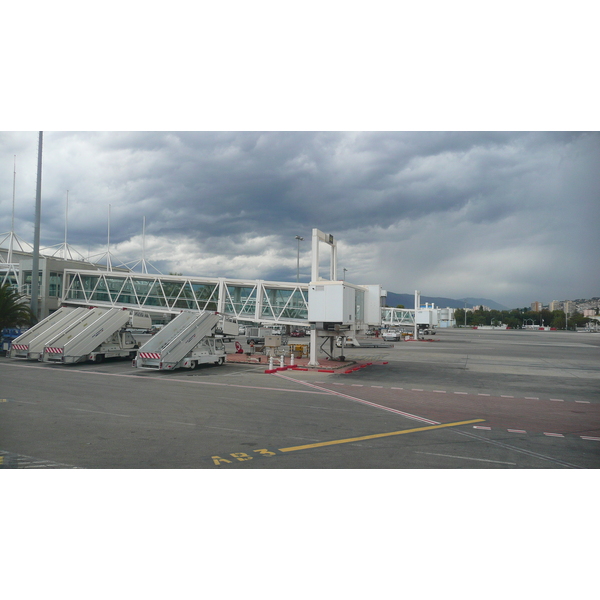 รูปถ่าย ฝรั่งเศส(France) ท่าอากาศยานนีซ(Nice Airport) 2007-07 9
