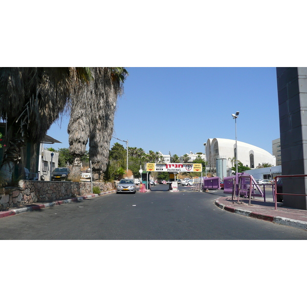 รูปถ่าย อิสราเอล(Israel) เทลอาวีฟ(Tel Aviv) ถนนอิบน์กบีรอล(Ibn Gvirol Street) 2007-06 6