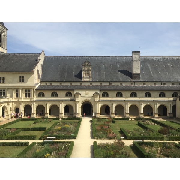 รูปถ่าย ฝรั่งเศส(France) แอบบีหลวงฟงเตอโวร์(Abbaye Royale de Fontevraud) 2017-08 10