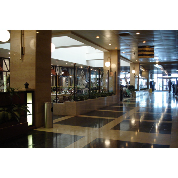 รูปถ่าย รัสเซีย(Russia) มอสโก(Moscow) โรงแรมแรดิสัน สลาวยันสกายา(Radisson Slavyanskaya Hotel) 2006-03 4