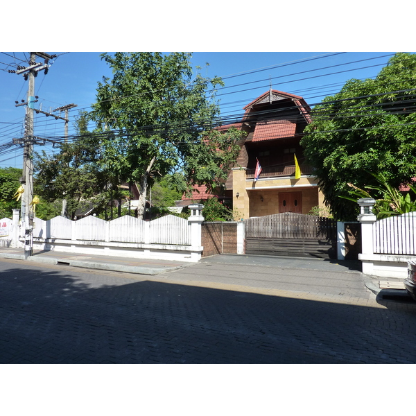 รูปถ่าย ไทย(Thailand) เชียงใหม่(Chiang Mai) ถนนราชดำเนิน(Rachadamnoen road) 2009-12 11
