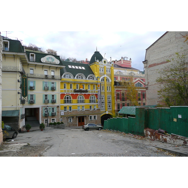 รูปถ่าย ยูเครน(Ukraine) เคียฟ(Kiev) ปอดิลด้านตะวันตก(Podil West) 2007-11 99