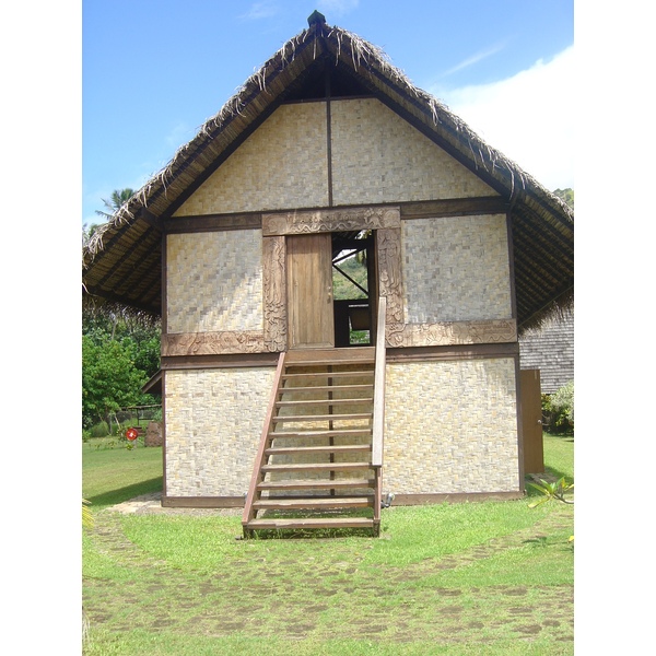 รูปถ่าย เฟรนช์โพลี่นีเซีย(Polynesia) หมู่เกาะมาร์เคซัส(Marquises) 2006-04 191