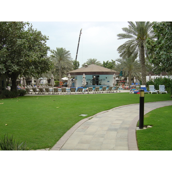 รูปถ่าย สหรัฐอาหรับเอมิเรตส์(United Arab Emirates) ดูไบ(Dubai) โรงแรมเชอราตัน จุมัยเราะห์บีช(Sheraton Jumeirah Beach Hotel) 2005-03 29