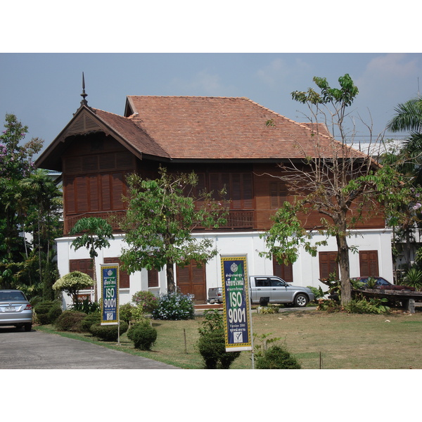 รูปถ่าย ไทย(Thailand) เชียงใหม่(Chiang Mai) ข้างในคุเมืองเชียงใหม่(Inside Canal) 2006-04 12