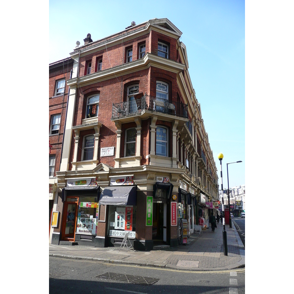 รูปถ่าย อังกฤษ(United Kingdom) ลอนดอน(London) ถนนแชฟตส์เบอรี(Shaftesbury Avenue) 2007-09 21