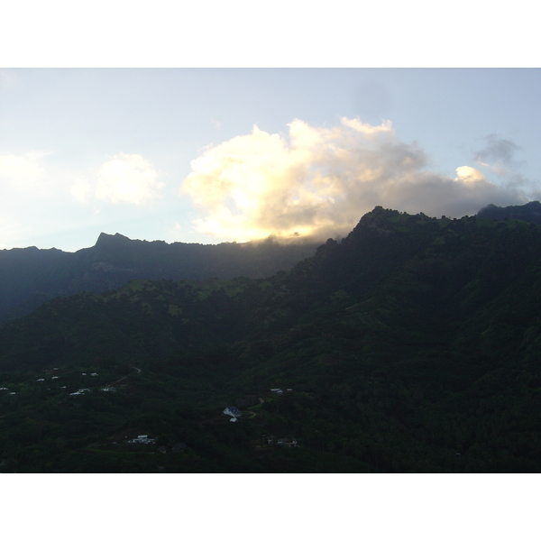 รูปถ่าย เฟรนช์โพลี่นีเซีย(Polynesia) หมู่เกาะมาร์เคซัส(Marquises) 2006-04 177
