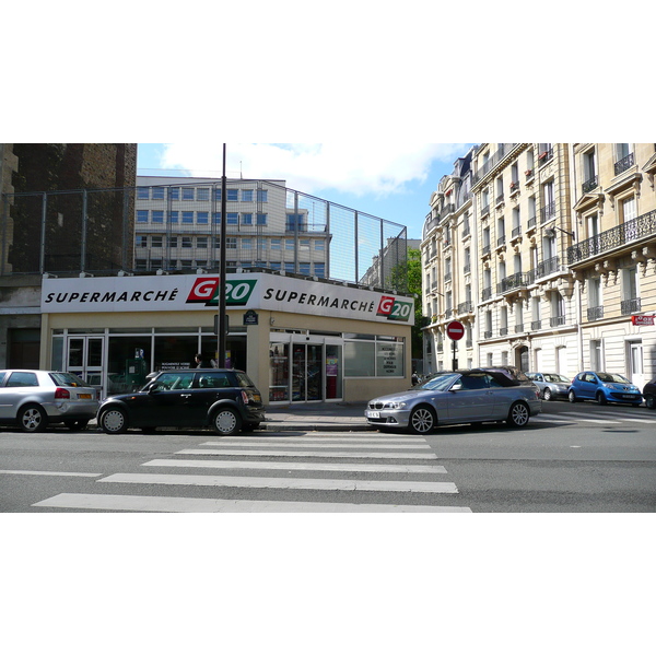 รูปถ่าย ฝรั่งเศส(France) ปารีส(Paris) คุ้มที่ 17 (17th Arrondissement) ถนนฌูฟรัว-ดาบ็อง(Rue Jouffroy d'Abbans) 2007-05 54