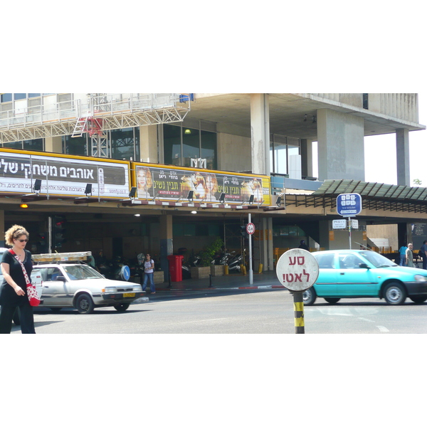 รูปถ่าย อิสราเอล(Israel) เทลอาวีฟ(Tel Aviv) ถนนอิบน์กบีรอล(Ibn Gvirol Street) 2007-06 28