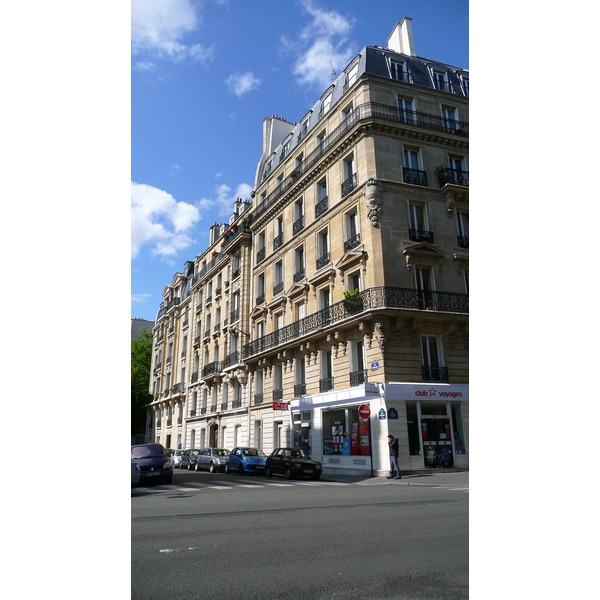 รูปถ่าย ฝรั่งเศส(France) ปารีส(Paris) คุ้มที่ 17 (17th Arrondissement) ถนนฌูฟรัว-ดาบ็อง(Rue Jouffroy d'Abbans) 2007-05 5