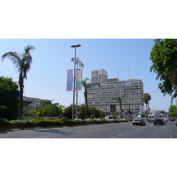 รูปถ่าย อิสราเอล(Israel) เทลอาวีฟ(Tel Aviv) ถนนอิบน์กบีรอล(Ibn Gvirol Street) 2007-06 35