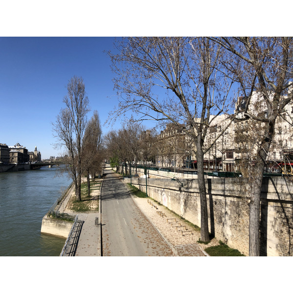 รูปถ่าย ฝรั่งเศส(France) ปารีสช่วงล็อกดาวน์(Paris lockdown) 2020-03 27