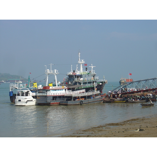 รูปถ่าย พม่า(Myanmar) มะริด(Myeik (Mergui)) 2005-01 177