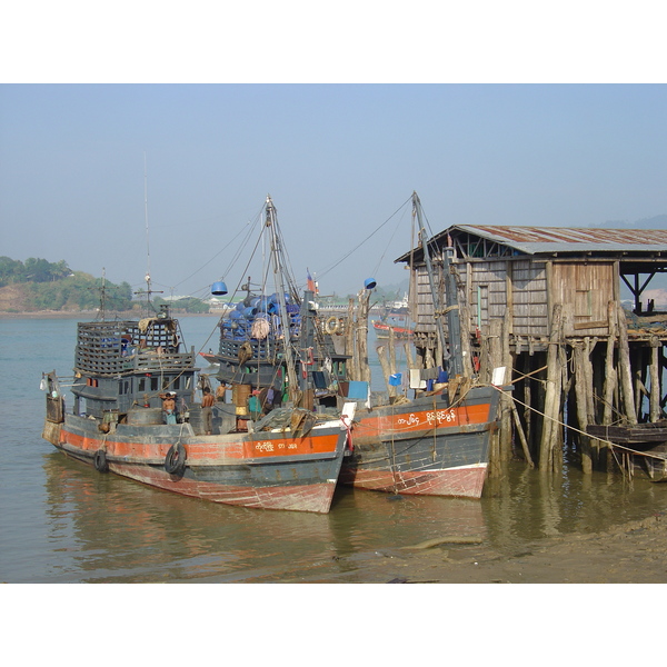 รูปถ่าย พม่า(Myanmar) มะริด(Myeik (Mergui)) 2005-01 144