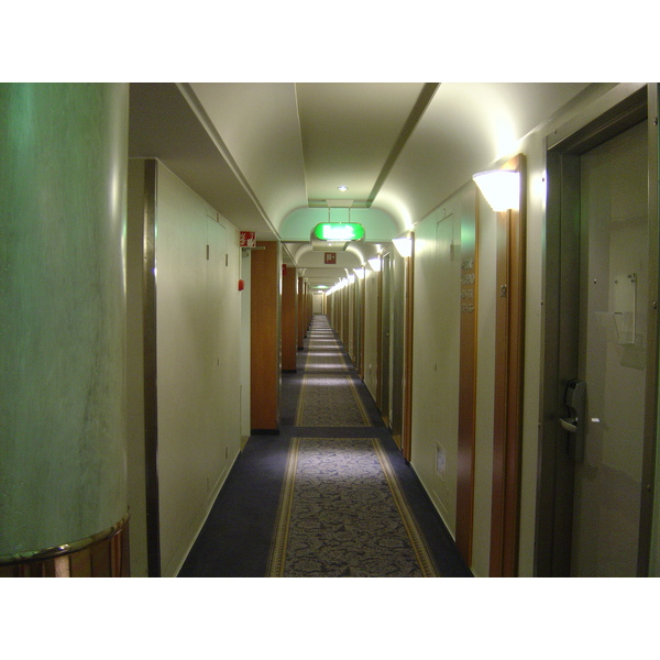 รูปถ่าย สวีเดน(Sweden) สตอกโฮล์ม(Stockholm) โรงแรมสแกนดิก เซอร์เกลพลาซา(Scandic Sergel Plaza Hotel) 2005-06 7