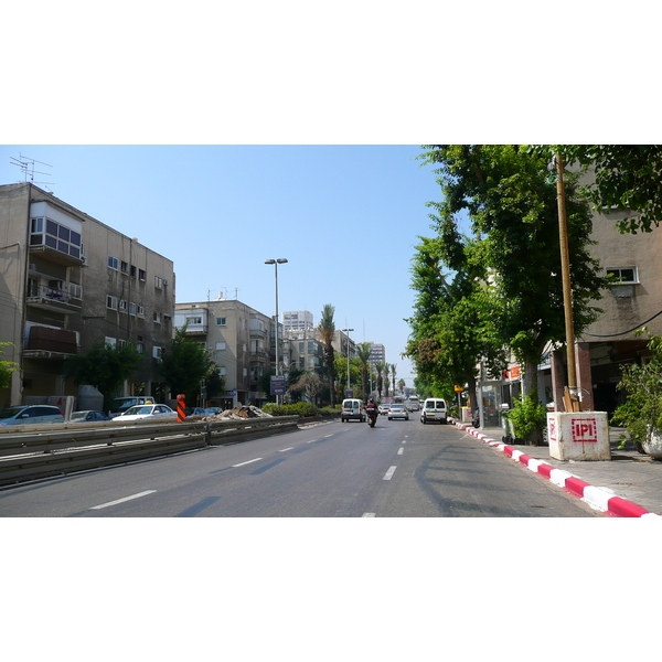 รูปถ่าย อิสราเอล(Israel) เทลอาวีฟ(Tel Aviv) ถนนอิบน์กบีรอล(Ibn Gvirol Street) 2007-06 51