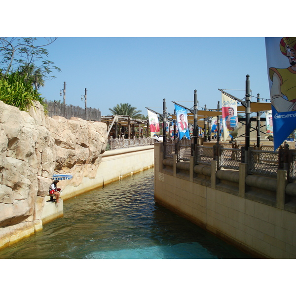 รูปถ่าย สหรัฐอาหรับเอมิเรตส์(United Arab Emirates) ดูไบ(Dubai) สวนน้ำไวลด์วาดี(Wild Wadi) 2007-03 186