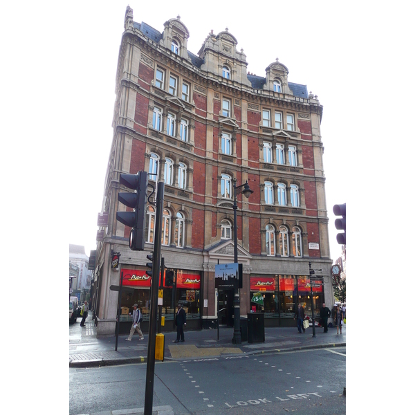 รูปถ่าย อังกฤษ(United Kingdom) ลอนดอน(London) ถนนแชฟตส์เบอรี(Shaftesbury Avenue) 2007-09 86