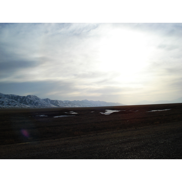 รูปถ่าย คาซัคสถาน(Kazakhstan) ถนนจากอัลมาตีไปหุบผาชารึน(Almaty to Charyn Canyon road) 2007-03 104