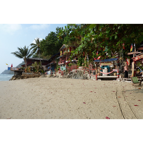 รูปถ่าย ไทย(Thailand) เกาะช้าง(Ko Chang) หาดทรายขาว(White sand beach) 2011-02 32