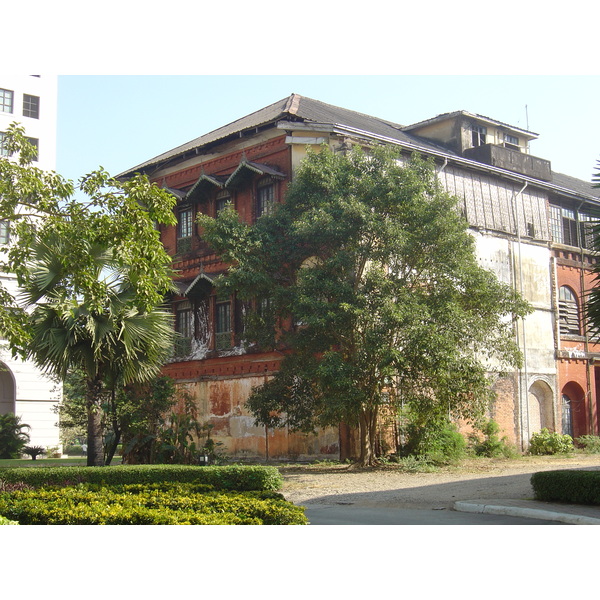 รูปถ่าย พม่า(Myanmar) ย่างกุ้ง(Yangon) 2005-01 262