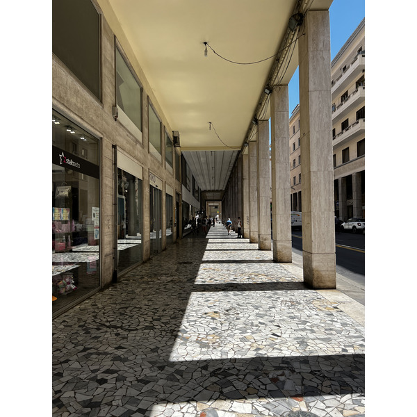 รูปถ่าย อิตาลี(Italy) ลีวอร์โน(Livorno) 2022-05 23