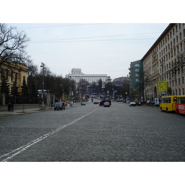 รูปถ่าย ยูเครน(Ukraine) เคียฟ(Kiev) ถนนเครชชาตือค(Kreschatyk Street) 2007-03 71