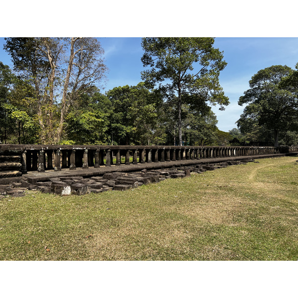 รูปถ่าย กัมพูชา(Cambodia) เสียมราฐ(Siem Reap) ปราสาทบาปวน(Baphuon) 2023-01 31