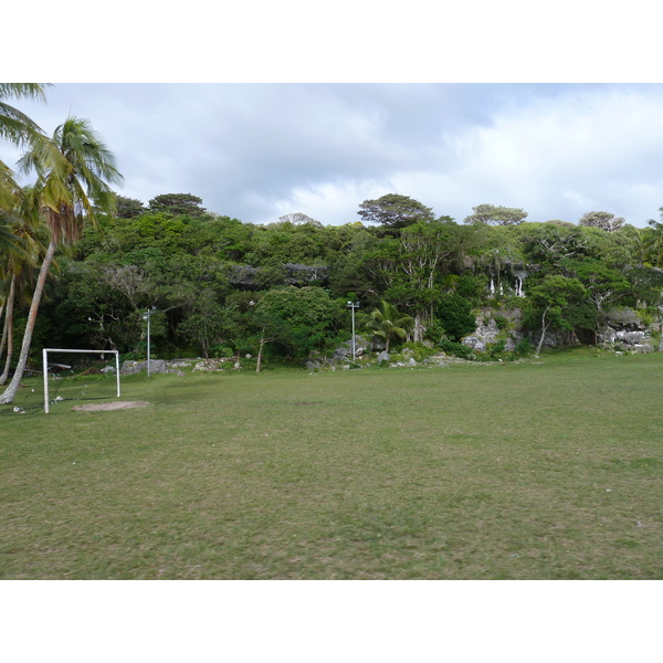 รูปถ่าย นิวแคลิโดเนีย(New Caledonia) เกาะลีฟู(Lifou) โยซิป(Josip) 2010-05 24