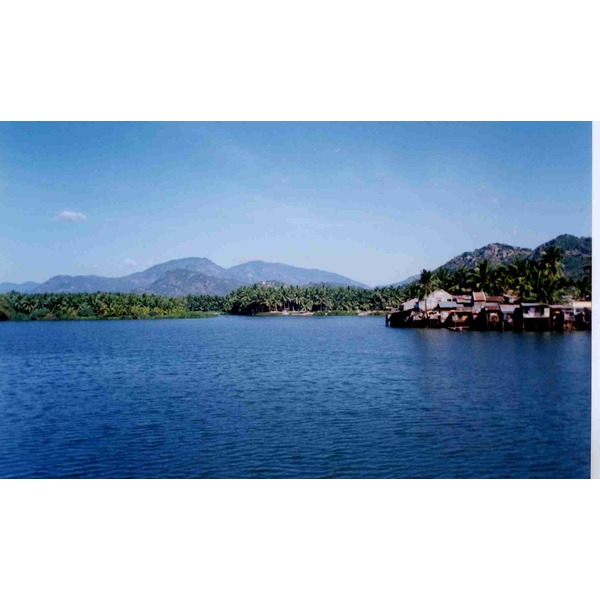 รูปถ่าย เวียดนาม(Vietnam) นาชัง(Nha Trang) 1995-12 8