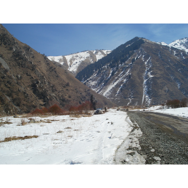 รูปถ่าย คาซัคสถาน(Kazakhstan) อุทยานแห่งชาติอีเลอาลาเตา(Ile Alatau National Park) 2007-03 109