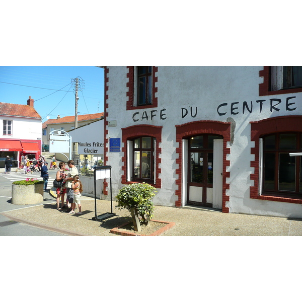 รูปถ่าย ฝรั่งเศส(France) เพรฟาย(Prefailles) ถนนกร็องด์รู(Grande Rue) 2007-07 0