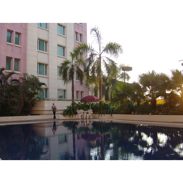 รูปถ่าย พม่า(Myanmar) ย่างกุ้ง(Yangon) โรงแรมพาร์กรอยัล(Park Royal Hotel) 2005-01 16