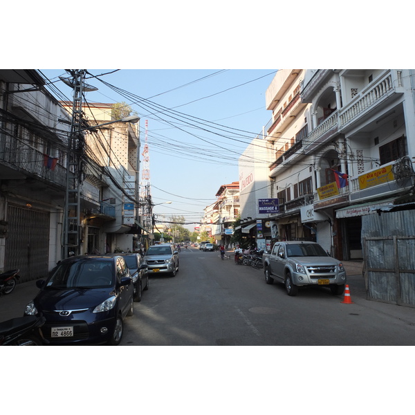 รูปถ่าย ลาว(Laos) เวียงจันทน์(Vientiane) 2012-12 110